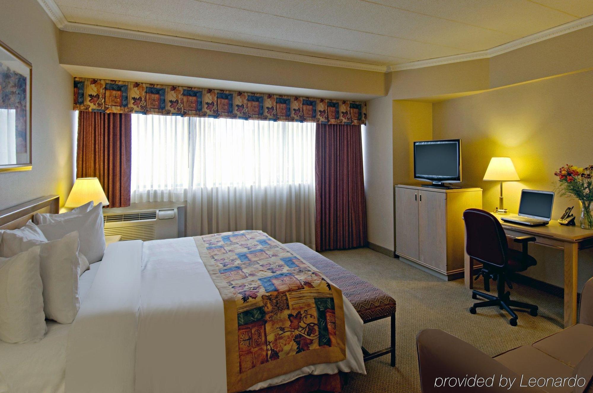Best Western Downtown Sudbury Habitación foto